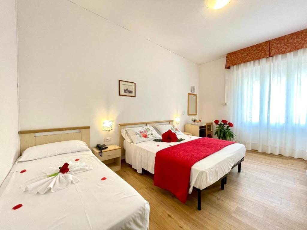 Hotel Trovatore Lido di Jesolo Eksteriør bilde