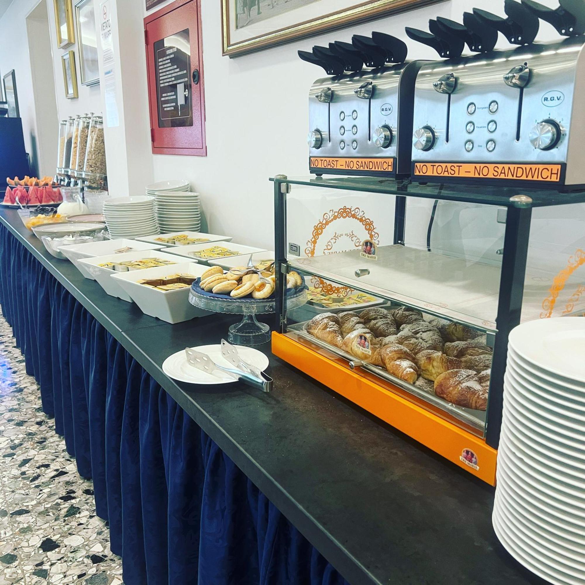 Hotel Trovatore Lido di Jesolo Eksteriør bilde